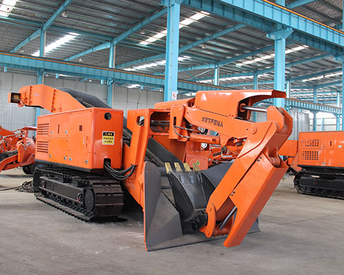 柴电双动力履带扒渣机